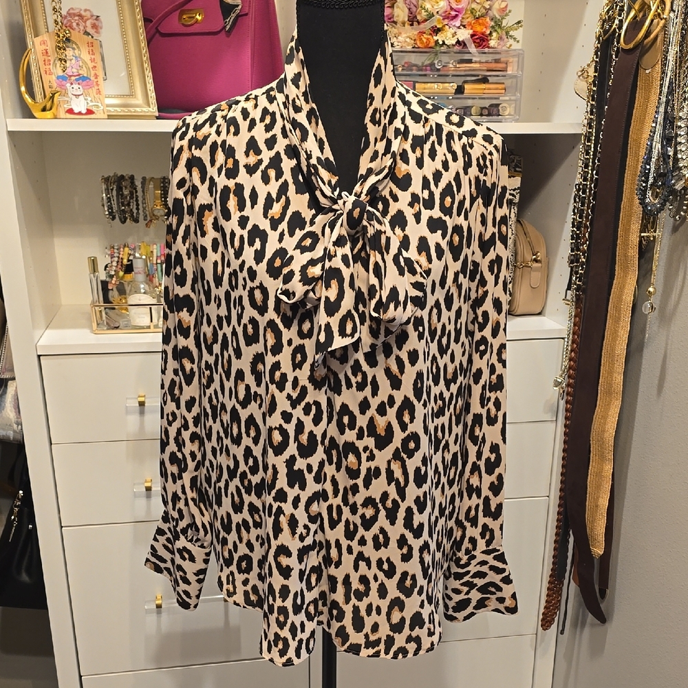 Ann Taylor Leopard Print Women's Blouse